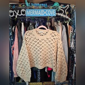 #0569 L/XL ZENANA Lt Mocha Sweater   w/Speckles 30-33"ptp 22"Long Balloon Slvs
